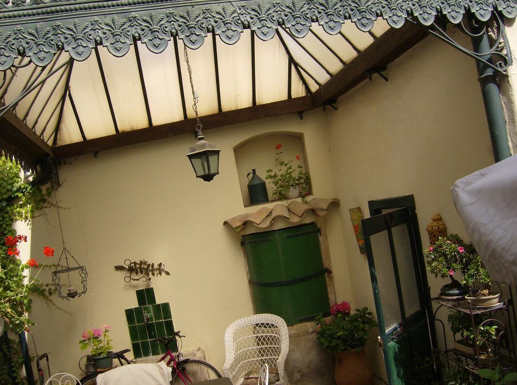 Anges Gardiens Villeneuve-les-Beziers Exterior foto